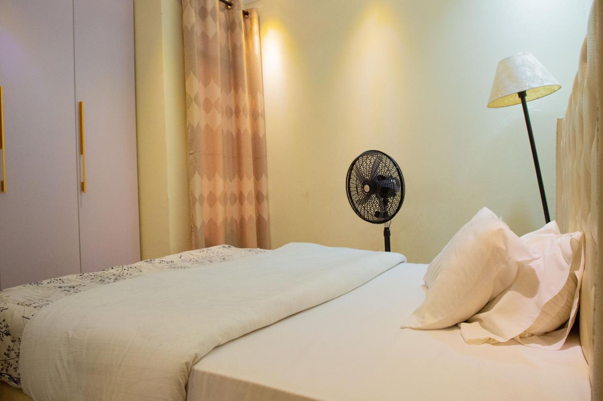 The Vibrant Lodge Gacuriro Kigali Esterno foto